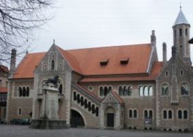braunschweig_burg-dankwarderode_klein.jpg, 11kB