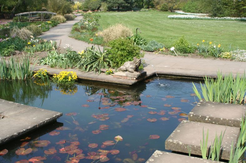 schulgarten_11_figuren_02.jpg, 116kB