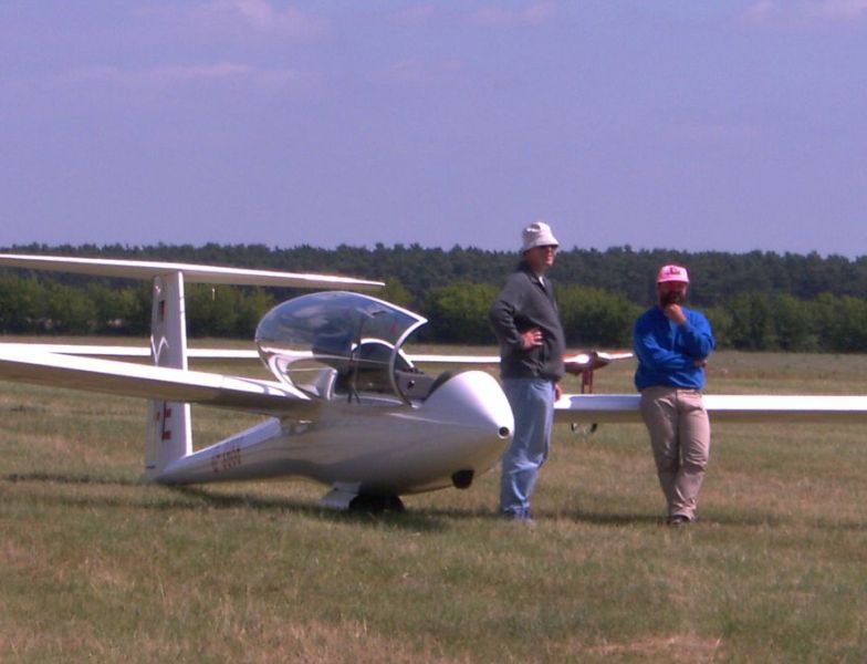 DM-2005_02_die_piloten.jpg, 51kB