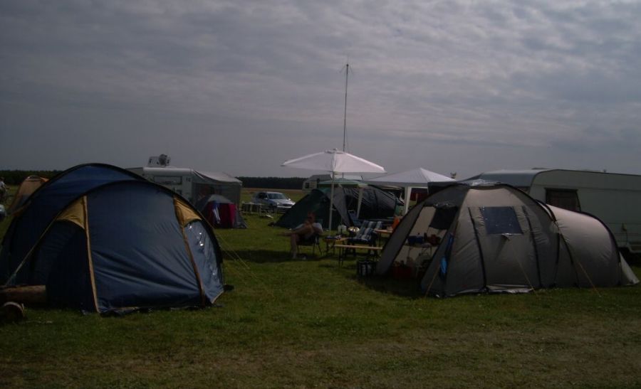 DM-2005_04_Teamplatz_01.jpg, 46kB