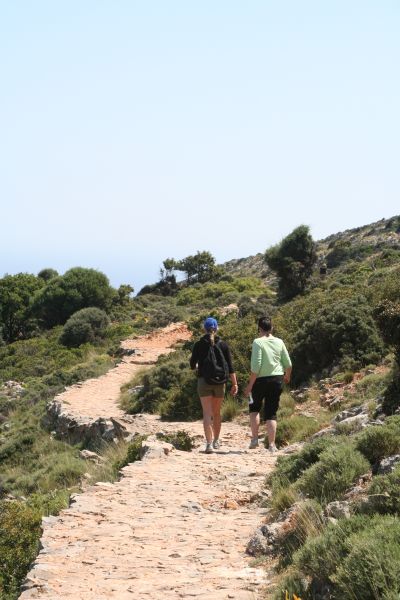 kreta_akrotiri_moni_katholiko_01_der_weg_zum_kloster_01.jpg, 63kB