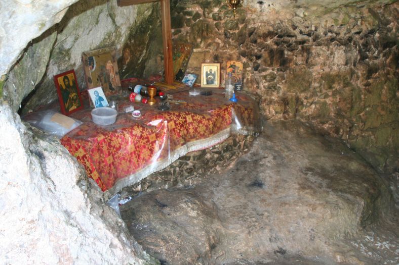 kreta_akrotiri_moni_katholiko_09_johanneshoehle_01.jpg, 109kB