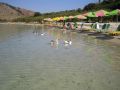 kreta_lake_kournas_05_liegestuehle_klein.jpg, 12kB