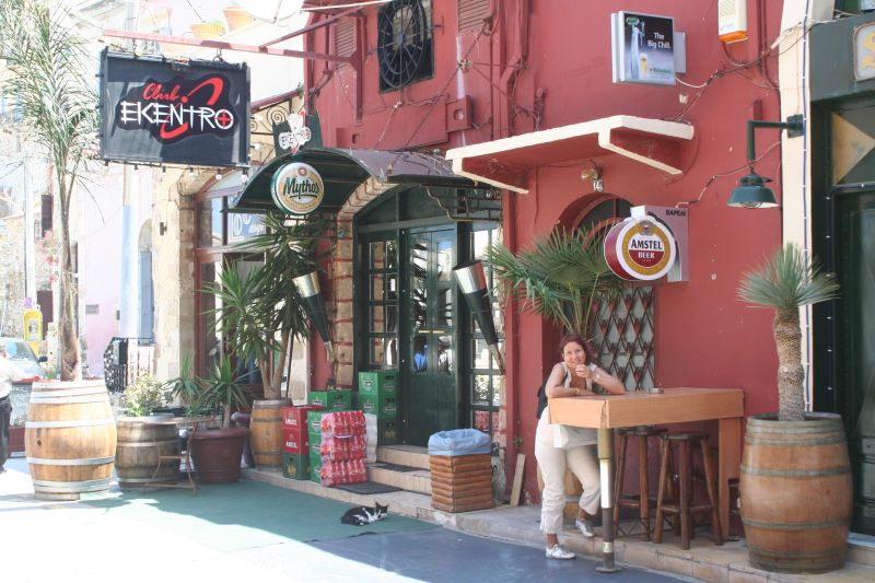 chania_disco_03.jpg, 110kB