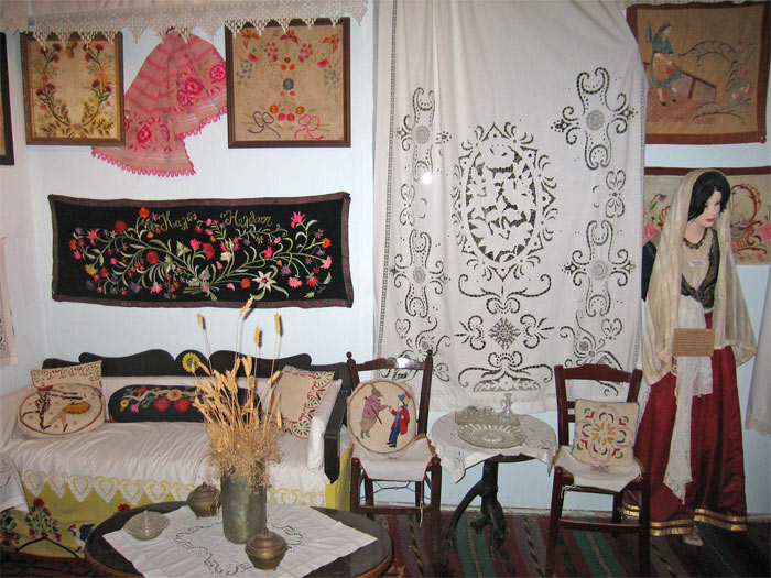 chania_folklore_museum_03.jpg, 105kB