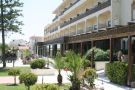 kreta_hotel_06_santa_marina_strandseite_01_klein.jpg, 24kB