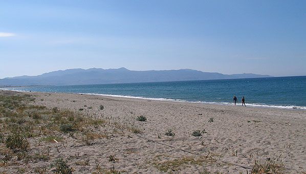 kreta_strand_von_maleme_02.jpg, 42kB