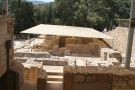 knossos_17_das_dreiraeumige_heiligtum_klein.jpg, 21kB