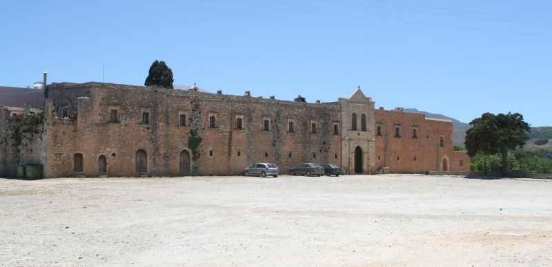 moni_arkadiou_01_das_kloster_01_festungsaehnlich.jpg, 41kB