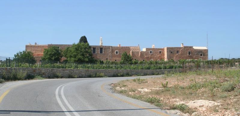 moni_arkadiou_02_das_kloster_02_suedseite.jpg, 46kB