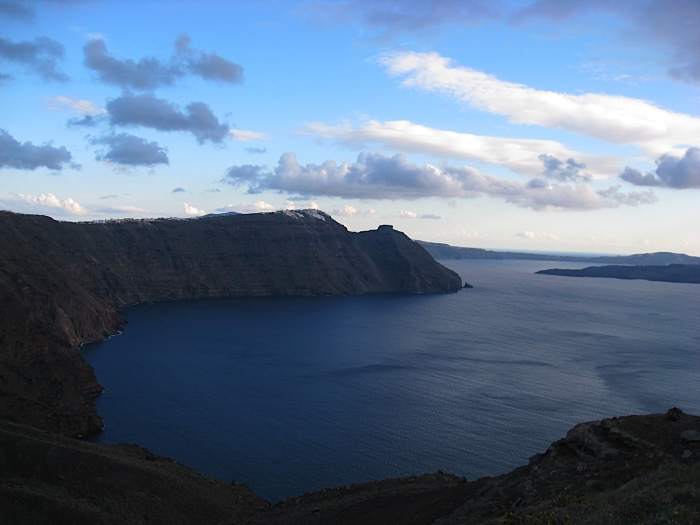 santorini_blick_in_die_caldera.jpg, 224kB