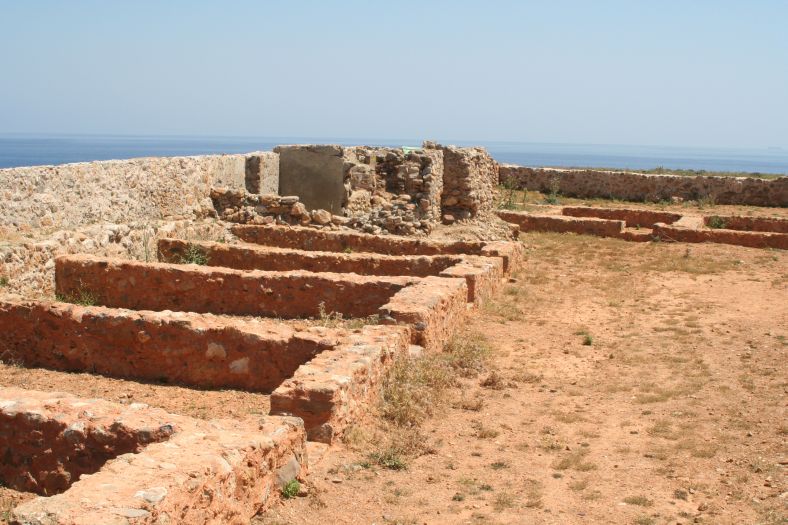 kreta_paleochora_mauern_vom_kastell_01.jpg, 104kB