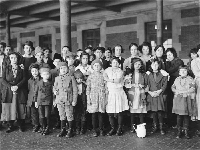ellis_island_bilder_02_kinder.jpg, 74kB