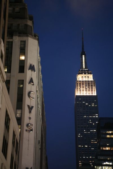 new-york_einkaufen_01_macys_und_empire-state-building_02.jpg, 98kB