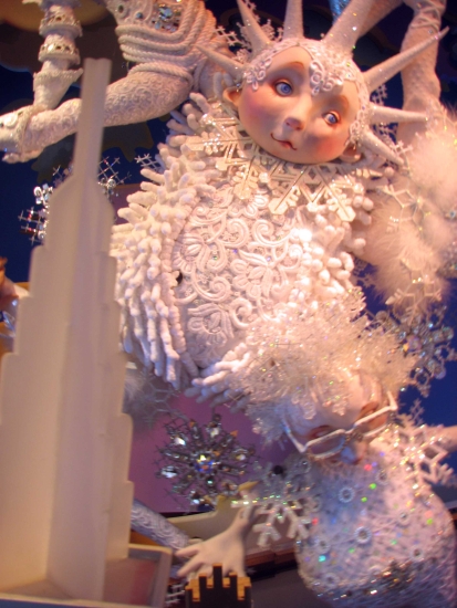 new-york_einkaufen_03_saks-5te-avenue_06_schaufenster_02.jpg, 188kB