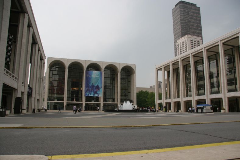 new-york_gebaeude_03_lincoln-center_05.jpg, 66kB