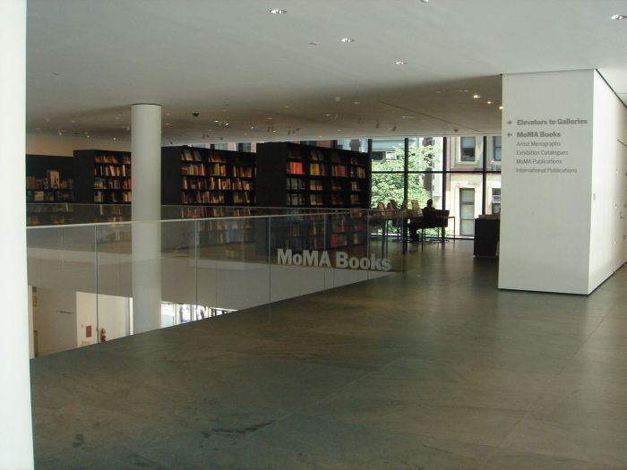 new-york_museum-of-modern-art_07_library.jpg, 51kB