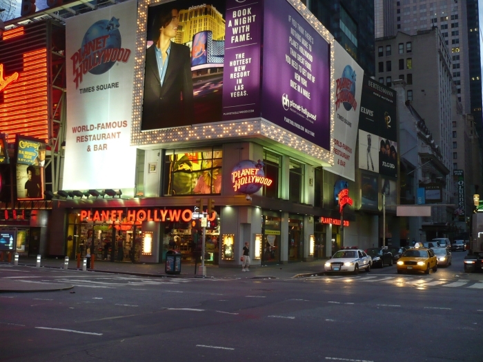 new-york_times-square_08_planet-hollywood.jpg, 328kB