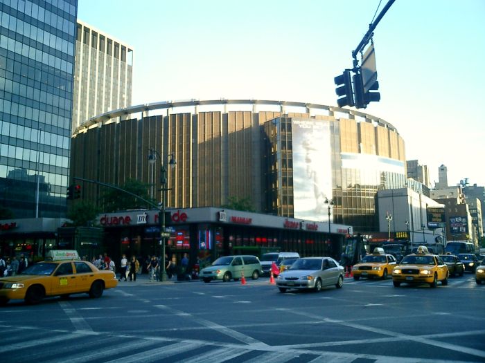 new-york_madison-square-garden_01_rueckseite.jpg, 104kB
