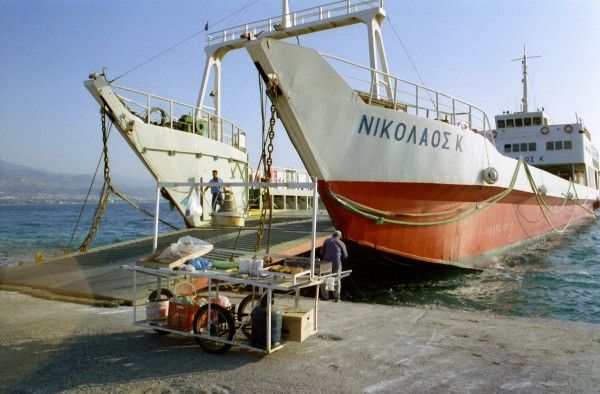 patras_kleine_faehre.jpg, 51kB