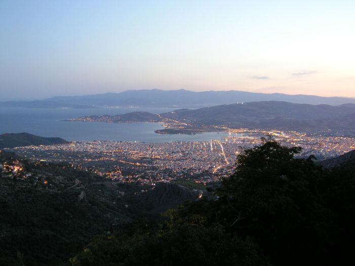 volos_aus_der_luft_02.jpg, 41kB