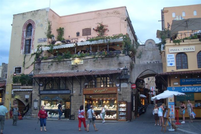 rhodos_altstadt_11_taverne.jpg, 74kB