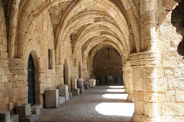 rhodos_altstadt_06_museum_03.jpg, 57kB