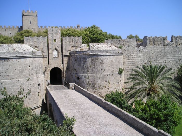 rhodos_altstadt_stadttor_01.jpg, 103kB