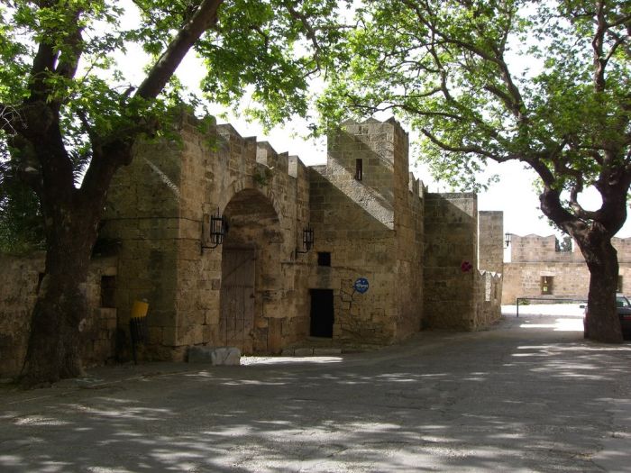 rhodos_altstadt_stadttor_03.jpg, 127kB