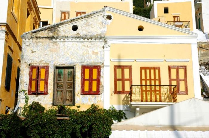 symi_chorio_eine_haelfte_fertig.jpg, 71kB